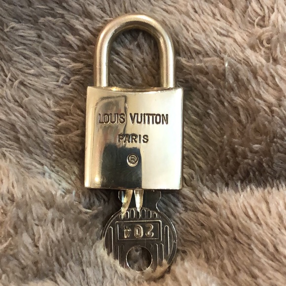 Vintage LV Louis Vuitton Padlock Lock & Key 204 - Picture 8 of 12